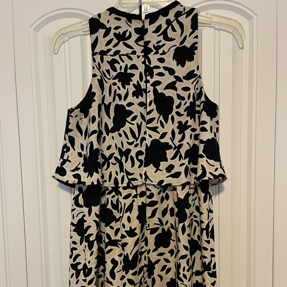 LOFT Black and Cream Floral Midi Dress size 0P - Picture 4 of 4